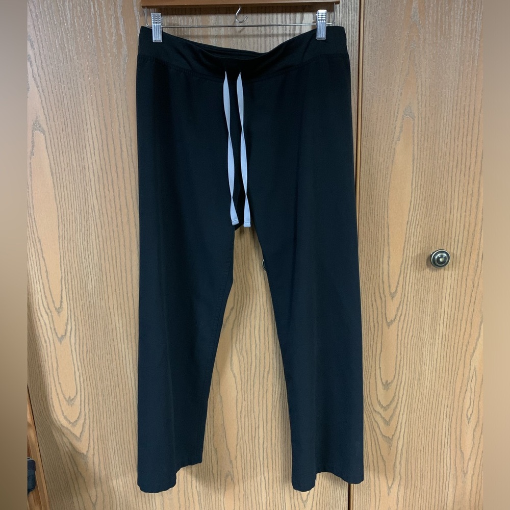 FIGS - Black - Livingston Pants, Medium Petite